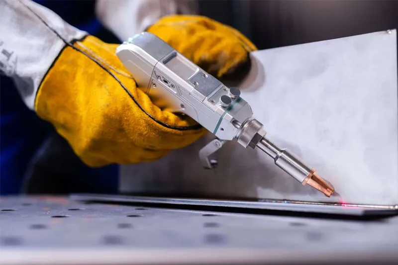 laser welding.webp